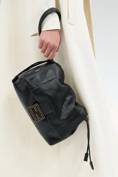 Look 50